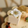 Contenant cube papier blush et fleur blanc et or x10